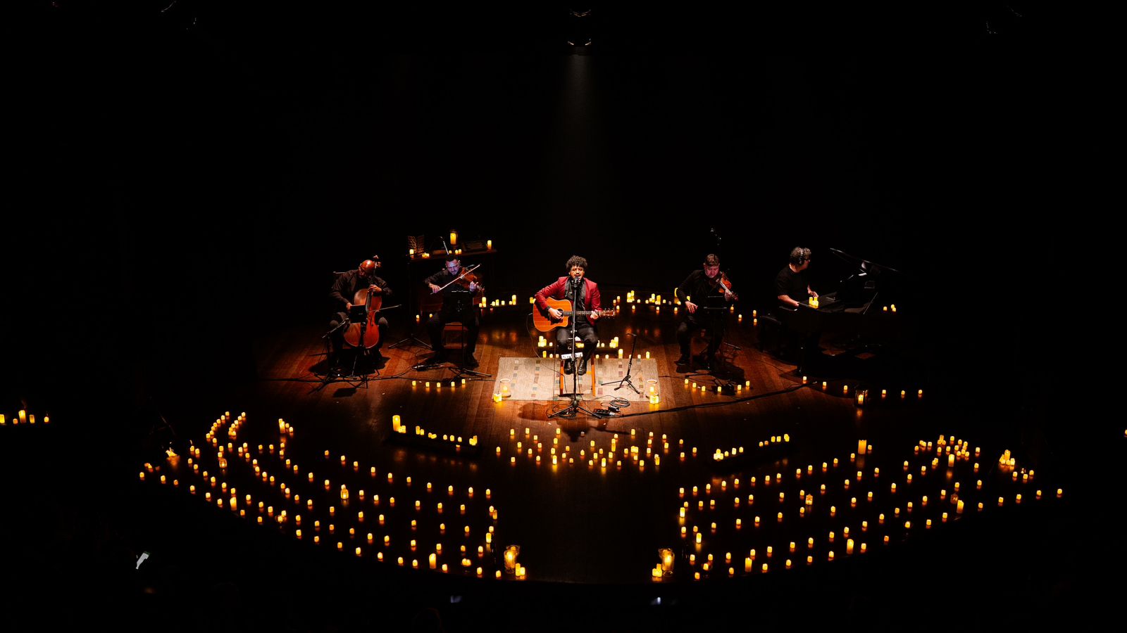 Hinos da Harpa a Luz de Velas ilumina hoje o palco do Teatro Cesgrario